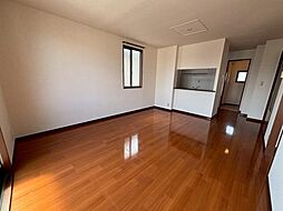 シャーメゾン六条 2階2LDKのリビング/ダイニング