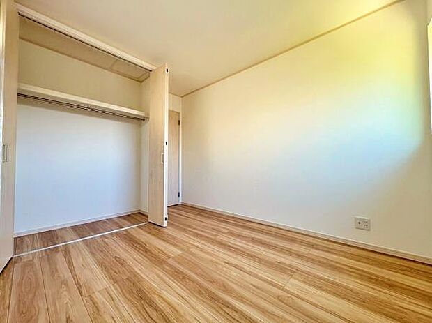 収納力もある洋室です。