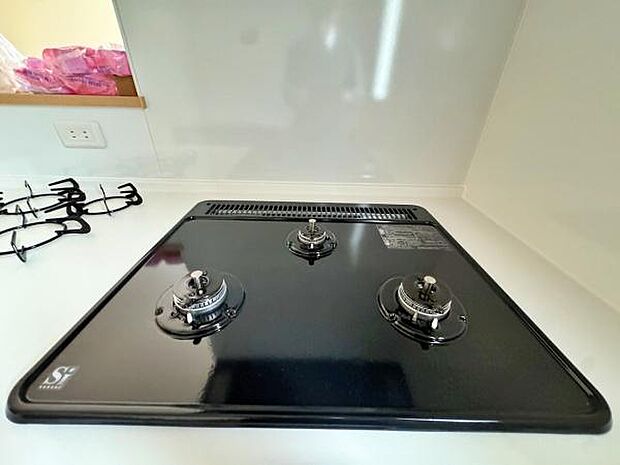 3口コンロなのでお料理がはかどりそうです。