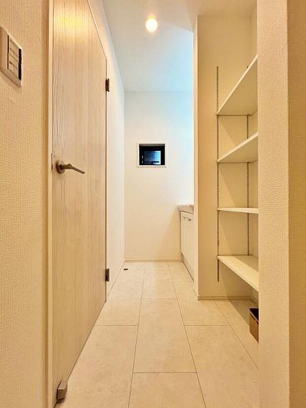 洗面室。省スペースでキレイな仕様になっています！