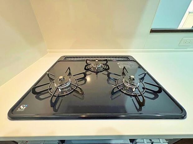 3口コンロなのでお料理がはかどりそうです。