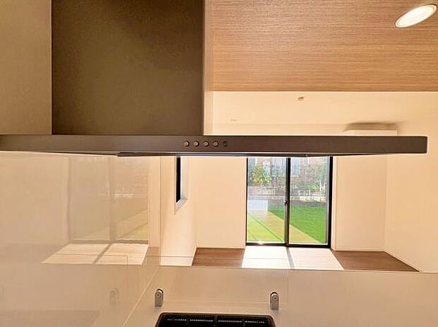 大きなレンジフード