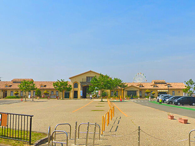 長井海の手公園ソレイユの丘まで1071m、横須賀市営の大型公園。遊戯施設やBBQ広場、動物広場、農場などが揃っています。入場無料（駐車場・各種施設の利用料は要）。