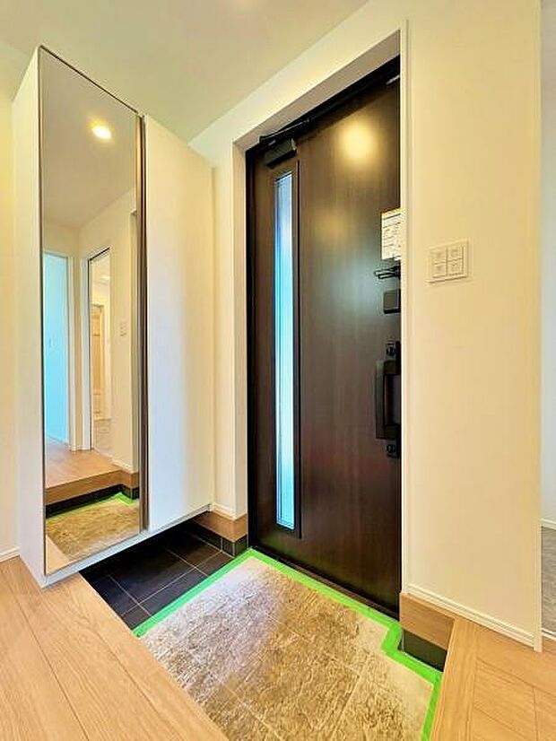 玄関を開けた時に楽しい新生活を予感させます。