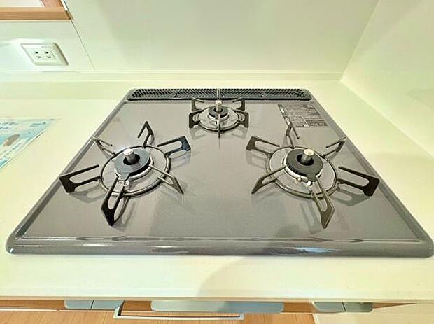 3口コンロなのでお料理がはかどりそうです。