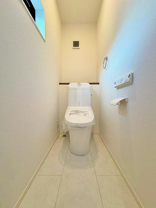 清潔感と快適さと心地よさ♪毎日使うトイレだから心地よい空間に保ちたい。もちろんウォシュレット完備。