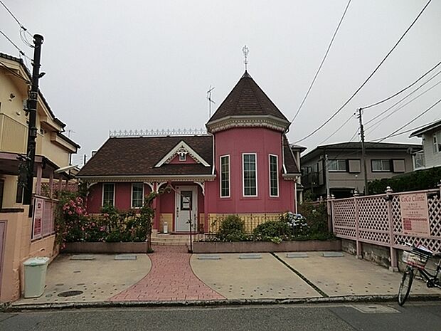 CoCo Clinicまで401m