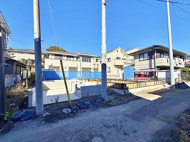 人通り車通りも少なくお子様がいらっしゃるご家庭も安心してお住まいになれます。