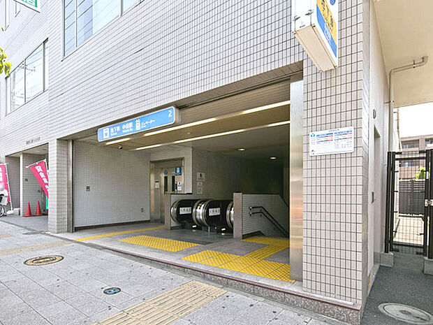 ブルーライン「中田」駅まで1272m、駅前の東西を長後街道が走り、その南北に閑静な住宅街が広がるエリアです。不動産的には戸建物件が多いエリアです。