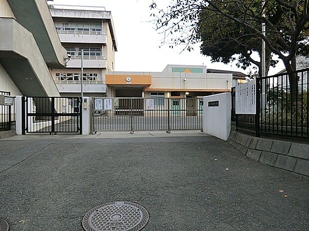 横浜市立高舟台小学校まで312m