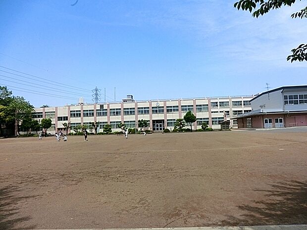 大和市立桜丘小学校まで217m