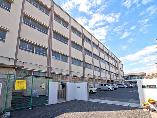 横浜市立野庭中学校まで581m