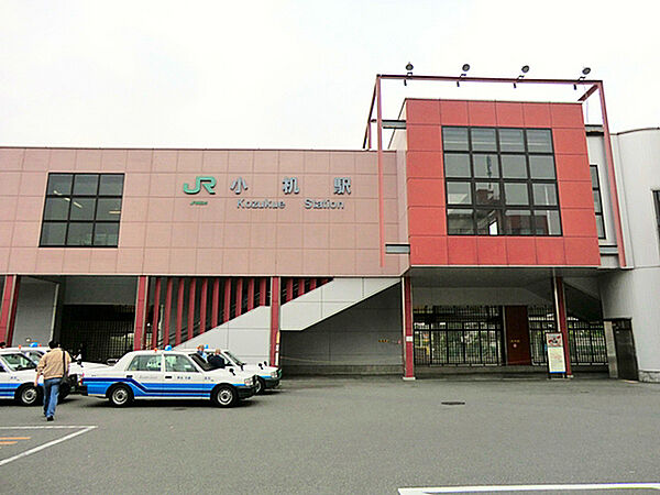 JR横浜線「小机」駅まで1318m、日産スタジアムの最寄駅です