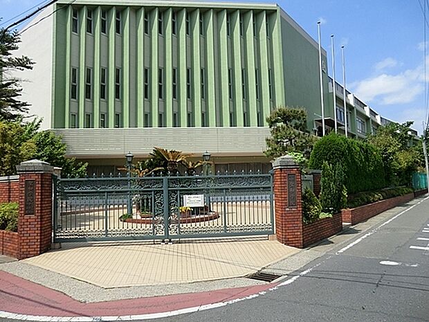 聖和学院幼稚園まで368m