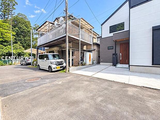 交通量が少なく小さなお子様がいても安心な前面道路です♪