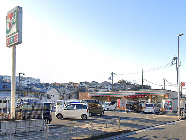 セブンイレブン横浜片吹店まで1003m