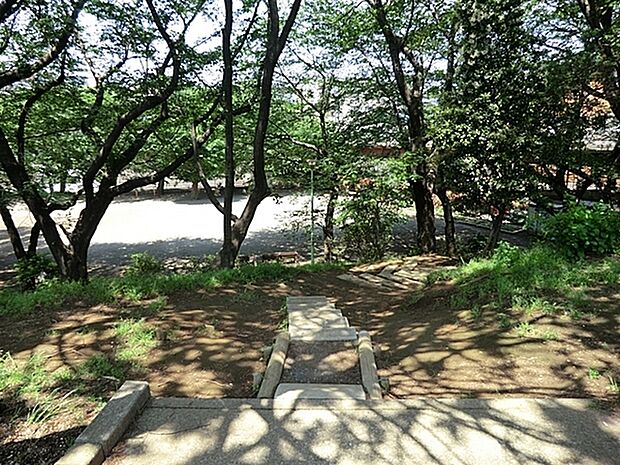 御獄山公園まで435m