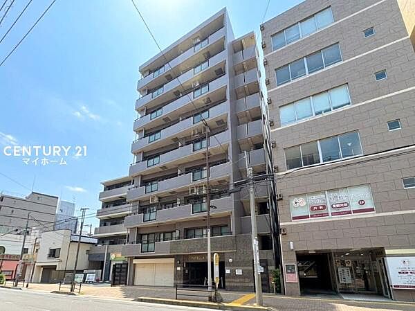 落ち着きと重厚感のある、気品に満ちた佇まいの外観です♪