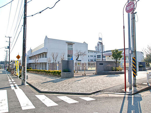 横浜市立岩井原中学校まで1357m