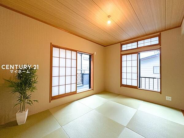 柔らかい畳の感触。あるとやっぱり落ち着きます♪