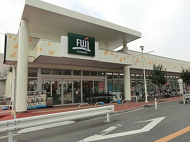 FUJI馬場店まで367m、駐車場完備で夜10時まで営業しています。近隣エリア限定で宅配サービスも行っています。