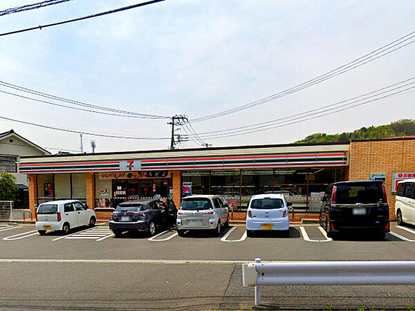 セブンイレブン横浜峰沢町店まで414m、新横浜通り沿いにあるコンビニです