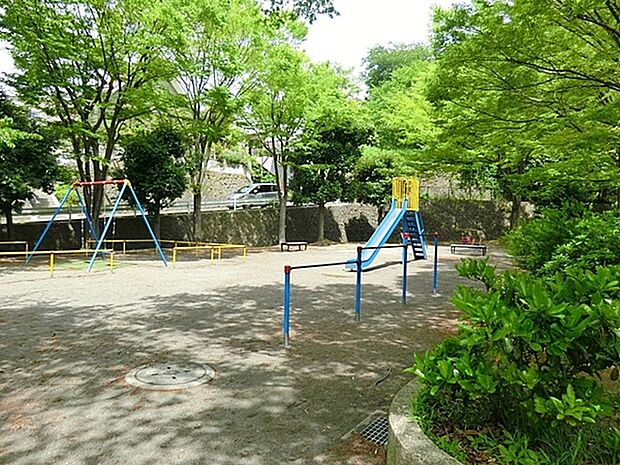 富岡第三公園まで279m