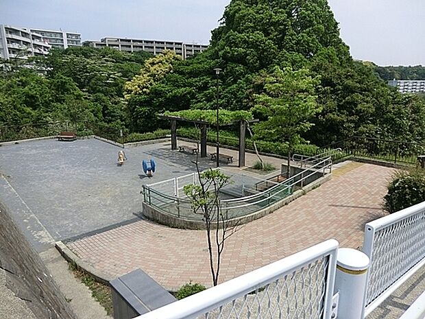 森四丁目第四公園まで327m
