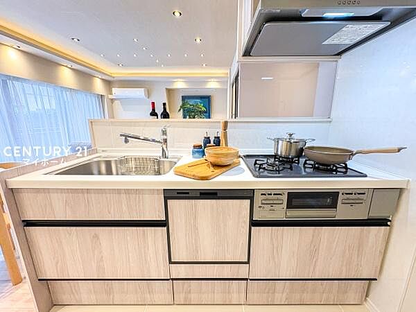 家族との会話が弾む対面式。毎日の料理が楽しくなります♪