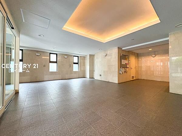 丁寧にお手入れされた、清潔感と美しさを保つエントランスです♪