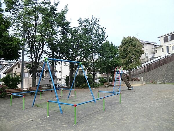 上永谷第三公園まで459m