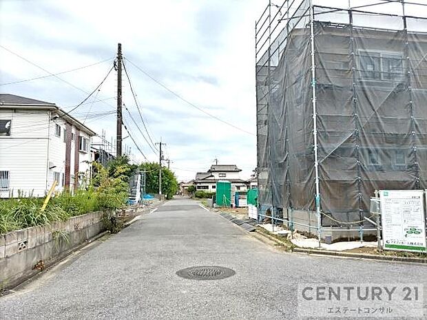 車通りの少ない閑静な住環境♪