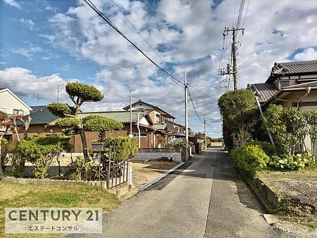 車通りの少ない静かな住環境です♪