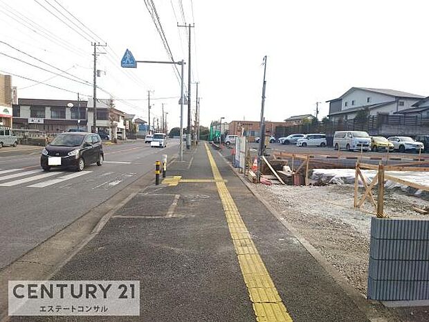 小中学校や商業施設、医療機関など徒歩圏に充実しています♪