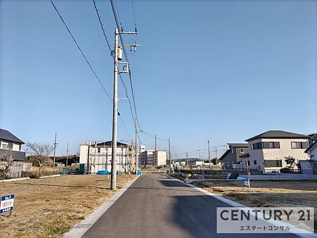 車通りの少ない静かな住環境です♪