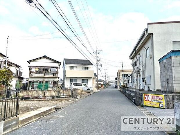 車通りの少ない静かな住環境です♪