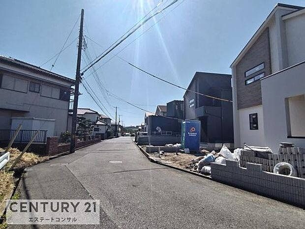 車通りの少ない静かな住環境です♪