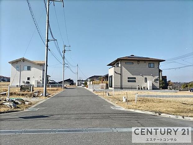 車通りの少ない静かな住環境です♪