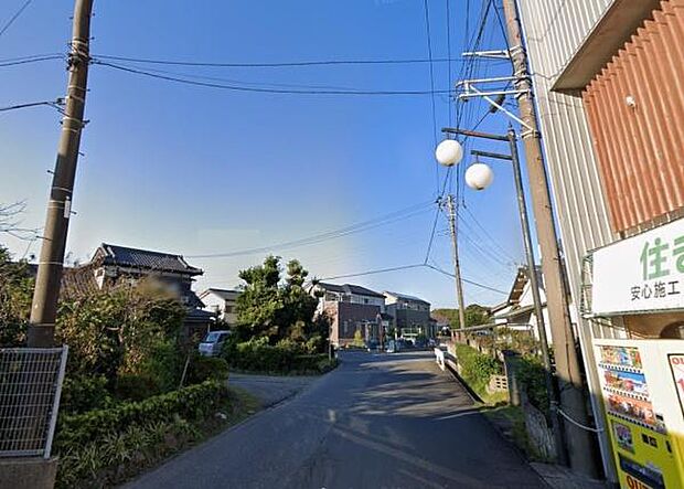 車通りの少ない静かな住環境です♪