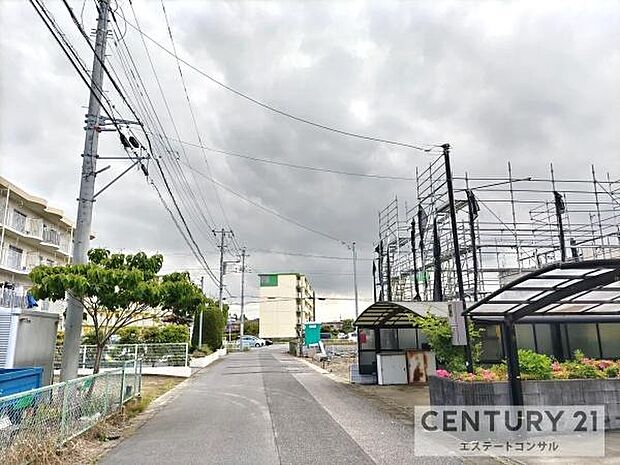 車通りの少ない静かな住環境です♪