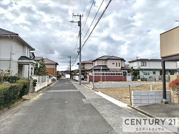 車通りの少ない静かな住環境です♪