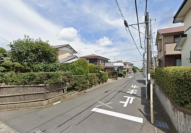 車通りの少ない静かな住環境です♪