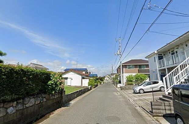 車通りの少ない静かな住環境です♪