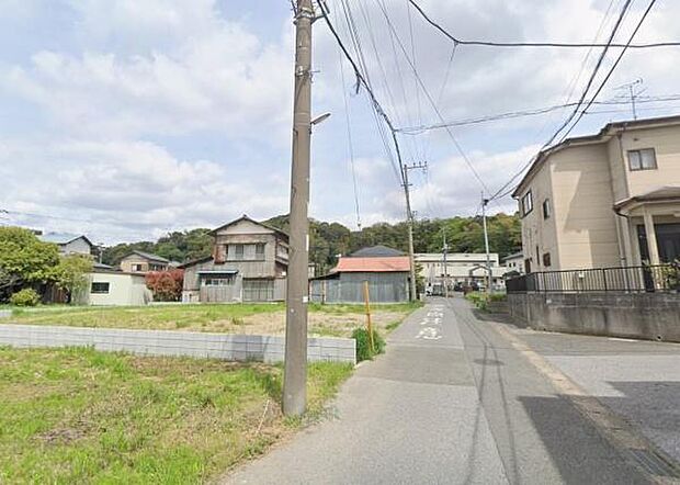 車通りの少ない静かな住環境です♪