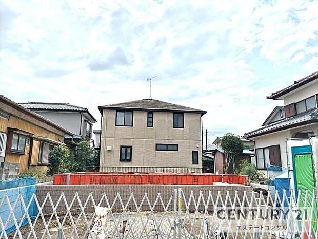 建築中です