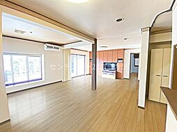 八王子市丸山町　中古一戸建て 5SLDKのリビング/ダイニング