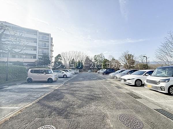 敷地内に駐車場を確保、お車をお持ちの方にも安心の住まいで毎日の移動も快適にサポートします。
