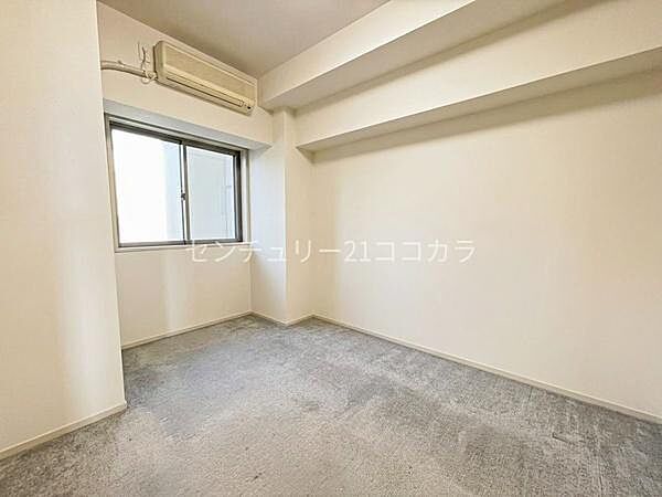 室内の写真はCGで家具を消して空室後のイメージを再現しています。全居室に収納スペースを完備♪衣類や日用品をすっきり整理でき、お部屋を広々と有効活用できます！