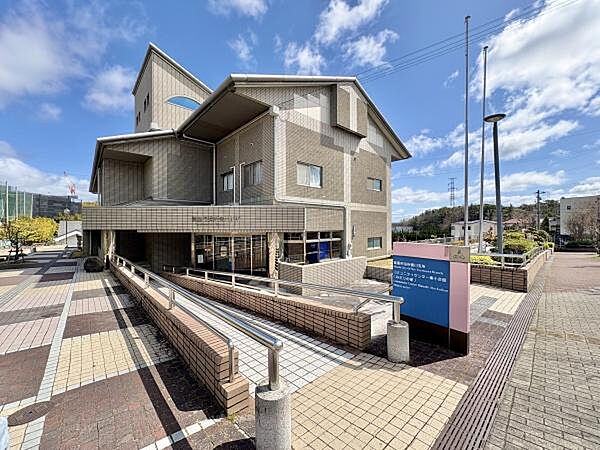 箕面市役所　豊川支所まで900m