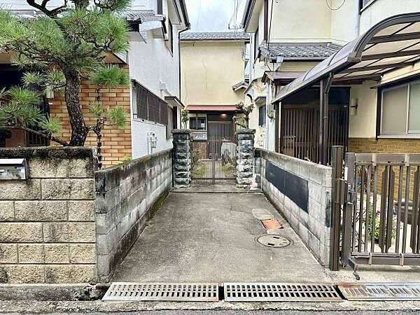 外観：327002975348